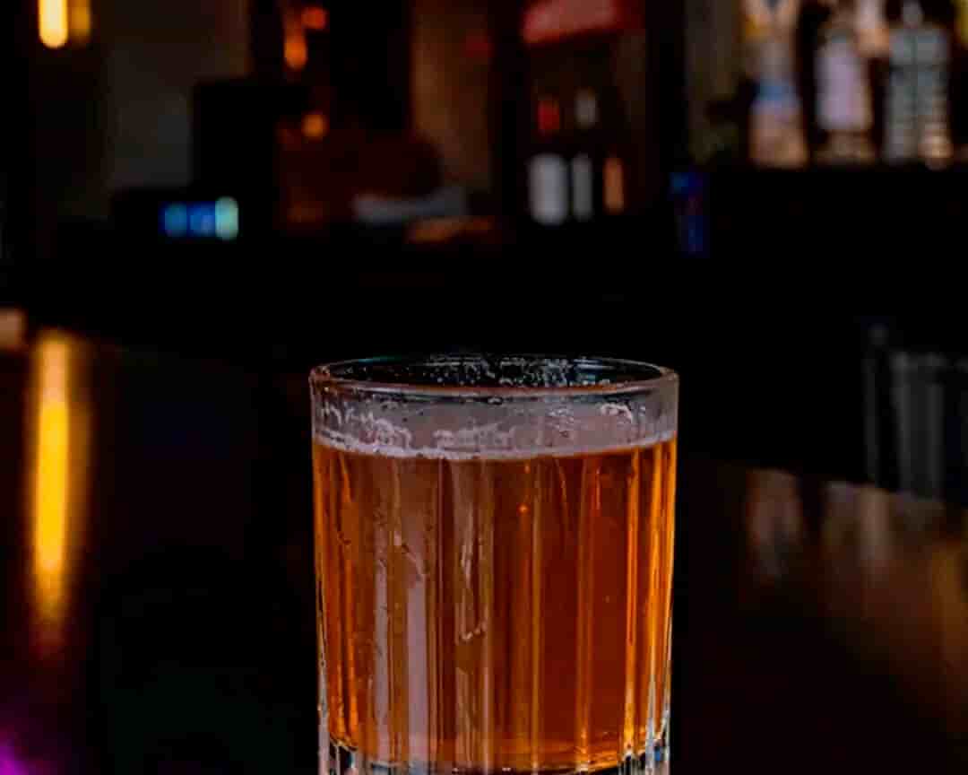 alt 1