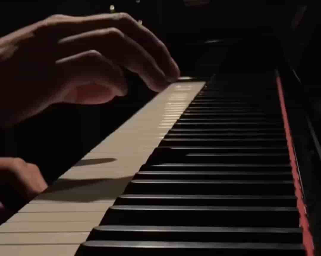 alt 1