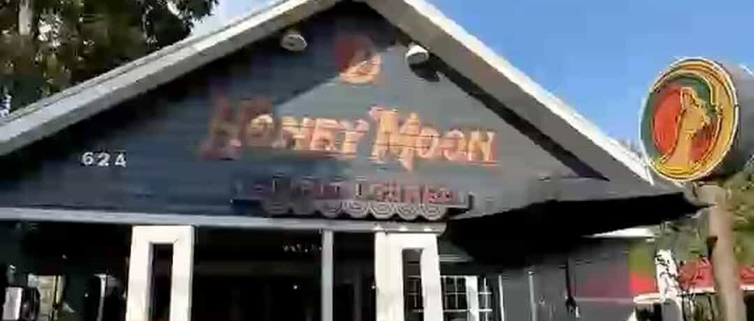 Honey Moon Spirit Lounge