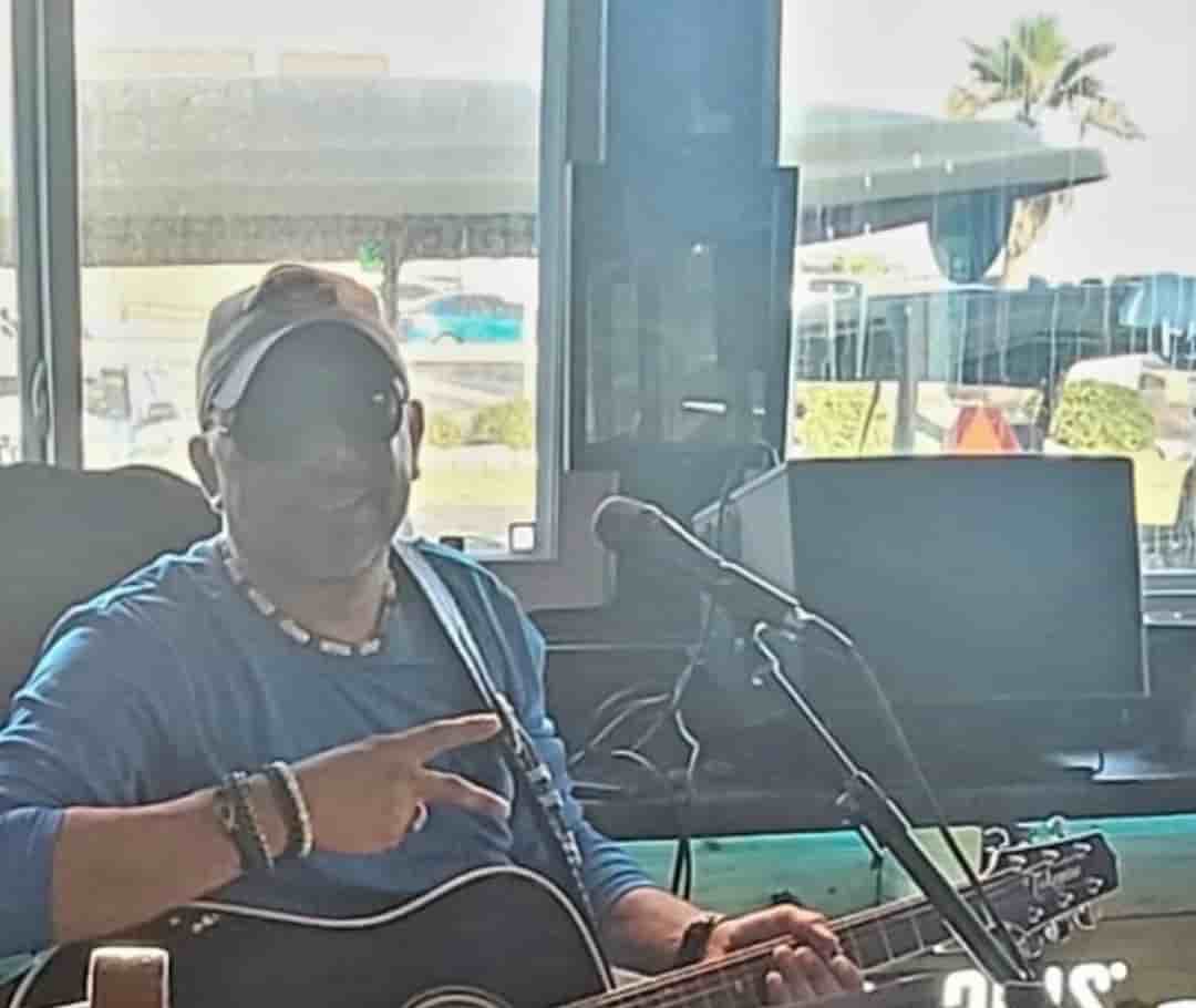 Live Music: Rolando Villarreal 1