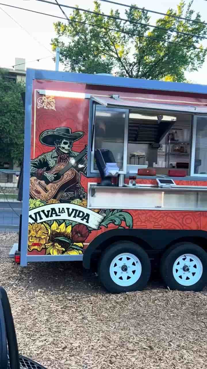 Los Galanes Birrias & Tacos in Austin 3