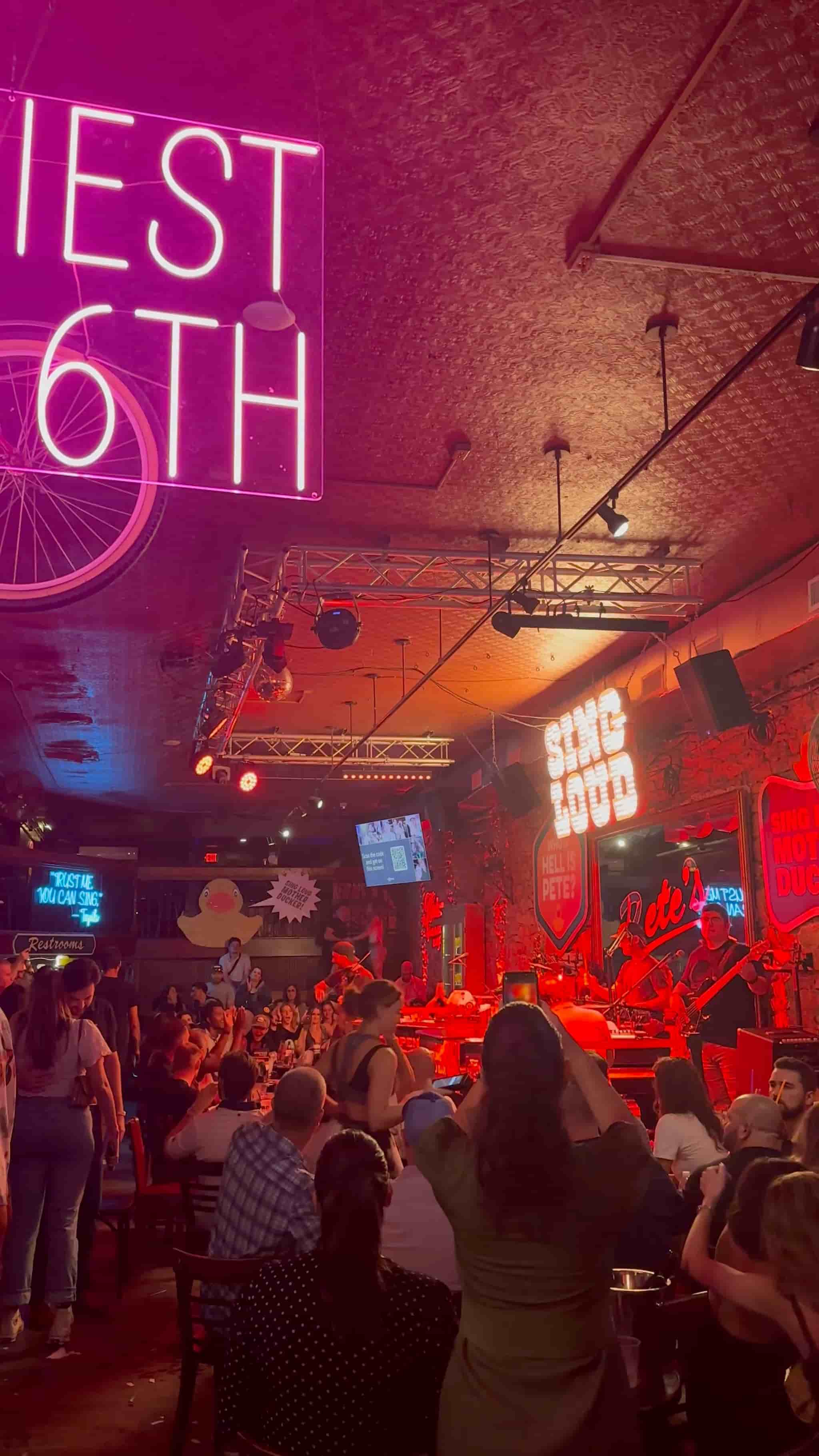 Pete's Dueling Piano Bar in Austin 5