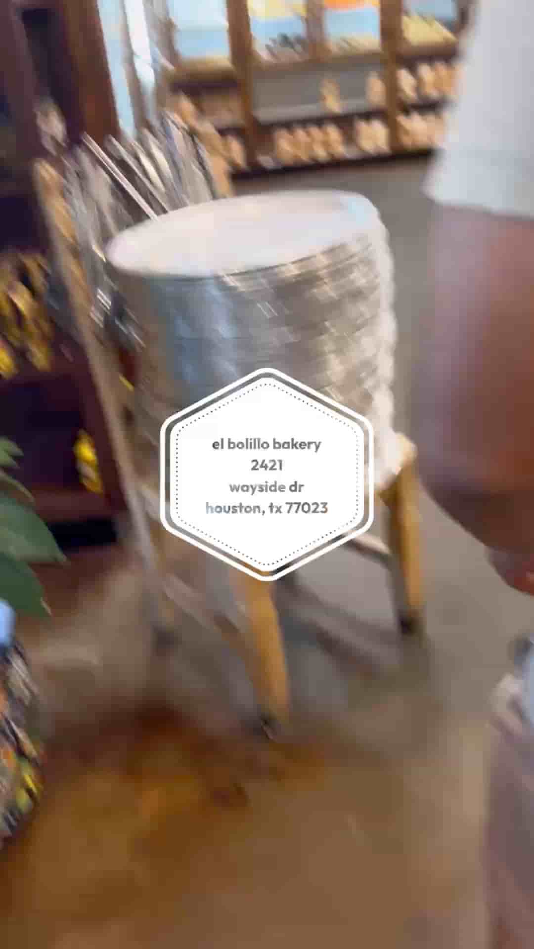 El Bolillo Bakery in Pasadena 5